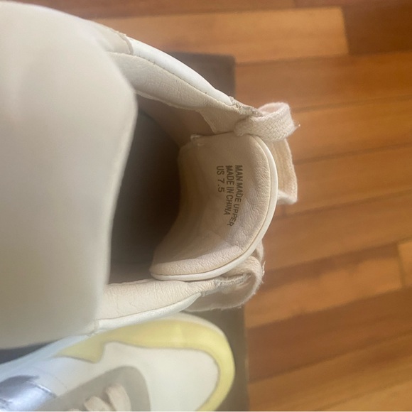 WHITE RAVEN - Picture 5 of 6